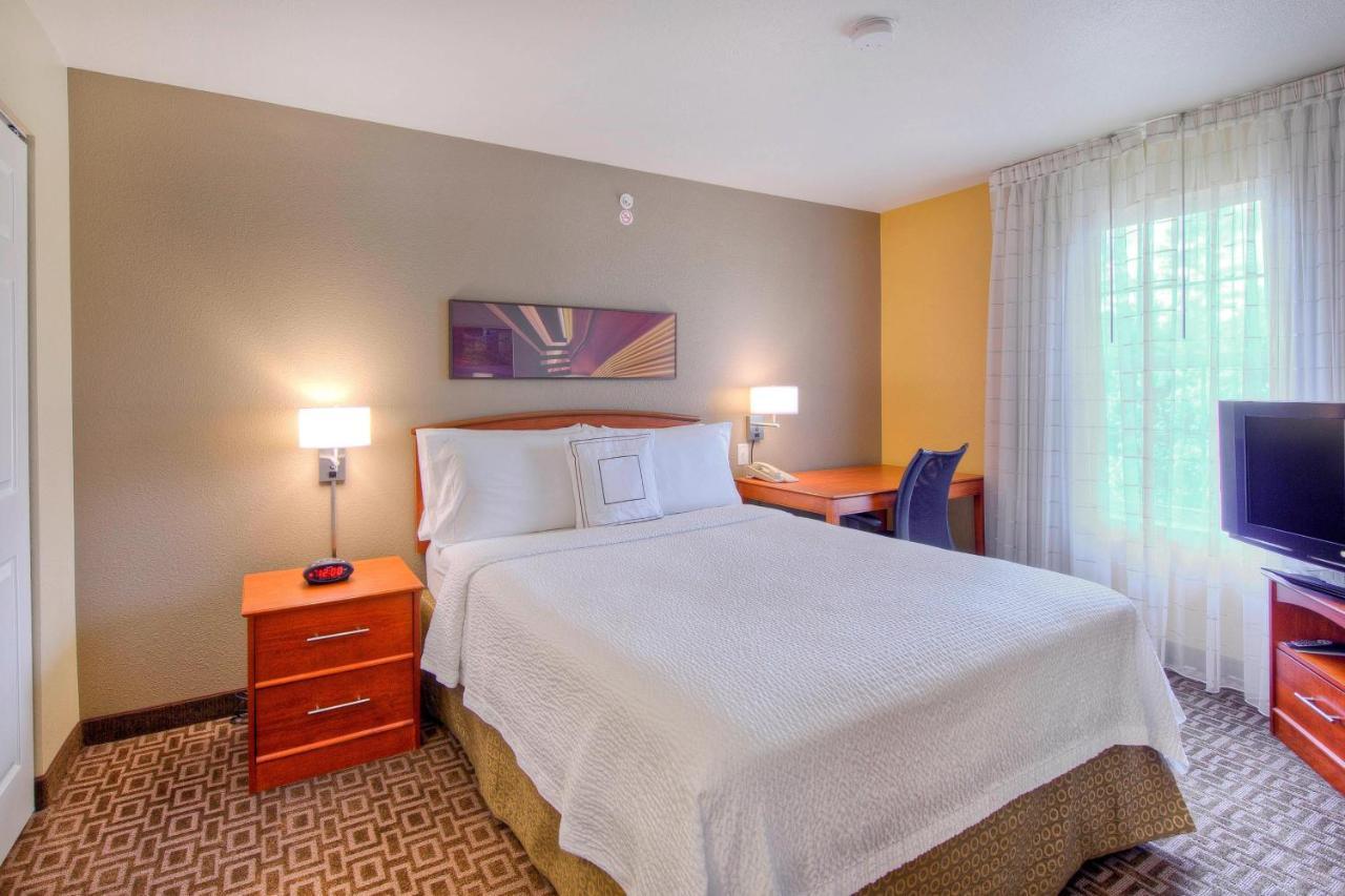 Towneplace Suites Raleigh Cary/Weston Parkway Eksteriør bilde
