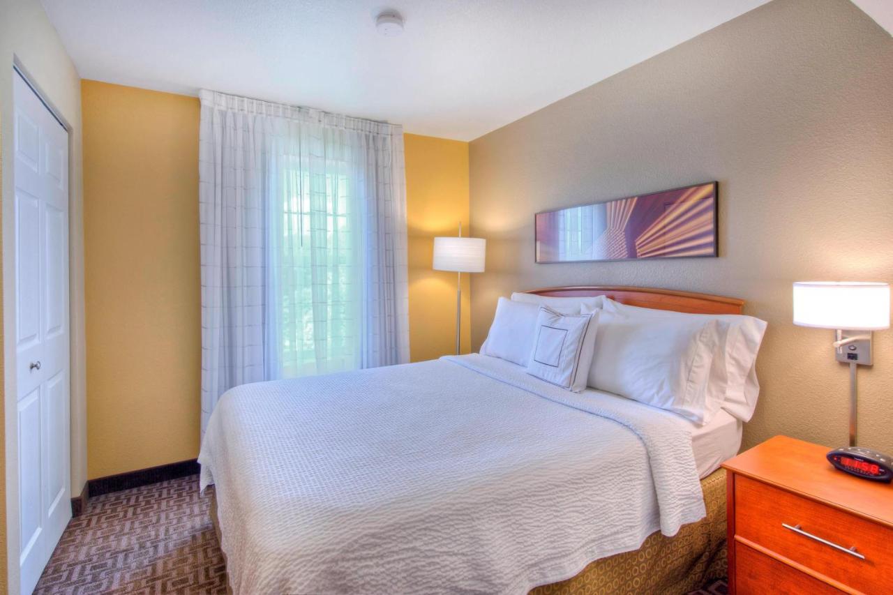 Towneplace Suites Raleigh Cary/Weston Parkway Eksteriør bilde