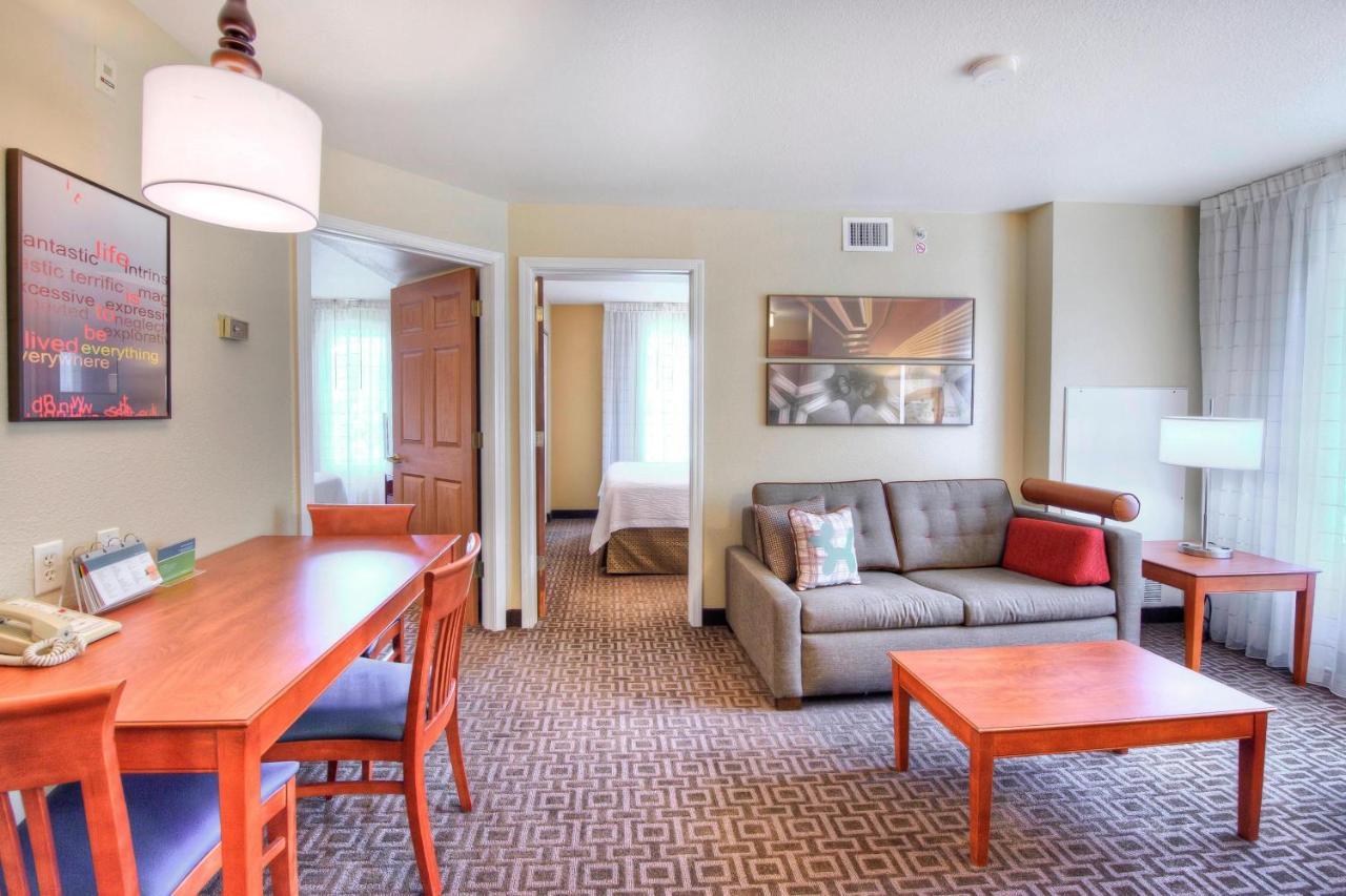 Towneplace Suites Raleigh Cary/Weston Parkway Eksteriør bilde