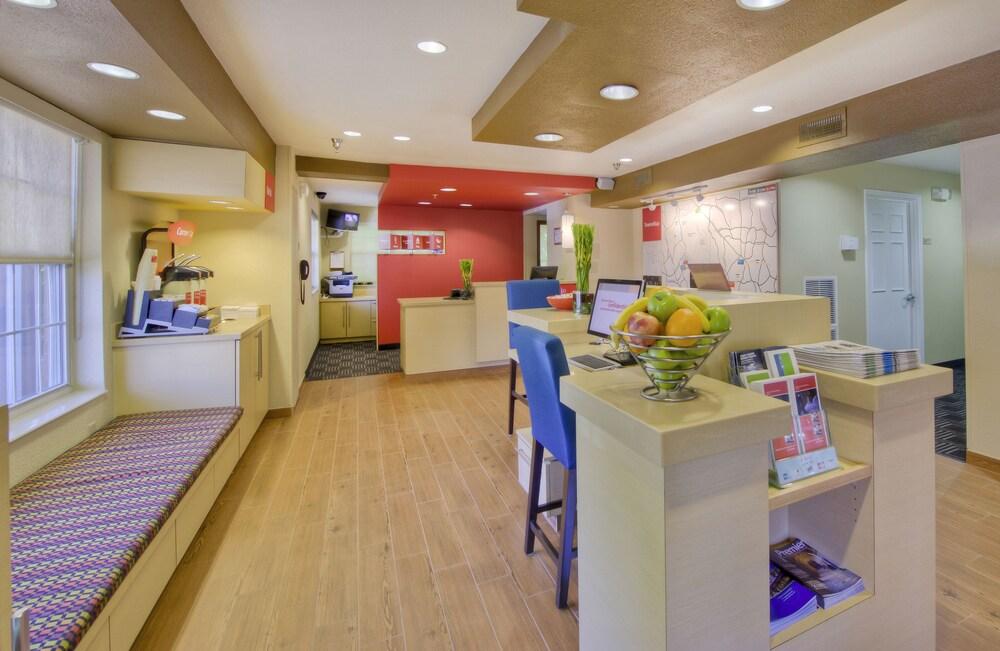 Towneplace Suites Raleigh Cary/Weston Parkway Eksteriør bilde