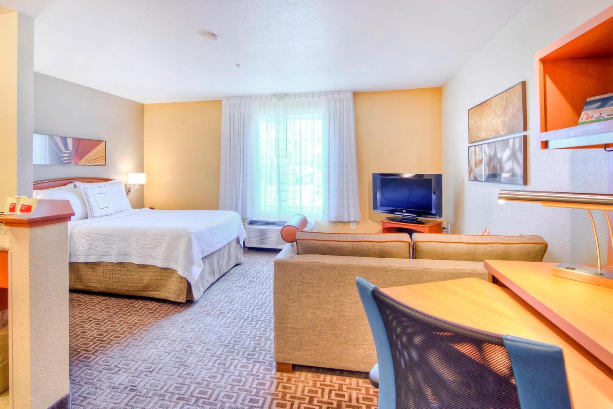 Towneplace Suites Raleigh Cary/Weston Parkway Eksteriør bilde