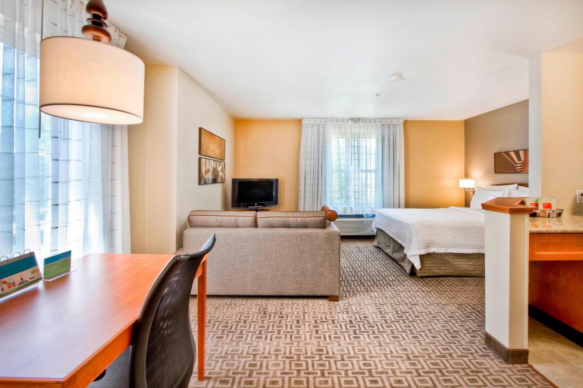 Towneplace Suites Raleigh Cary/Weston Parkway Eksteriør bilde