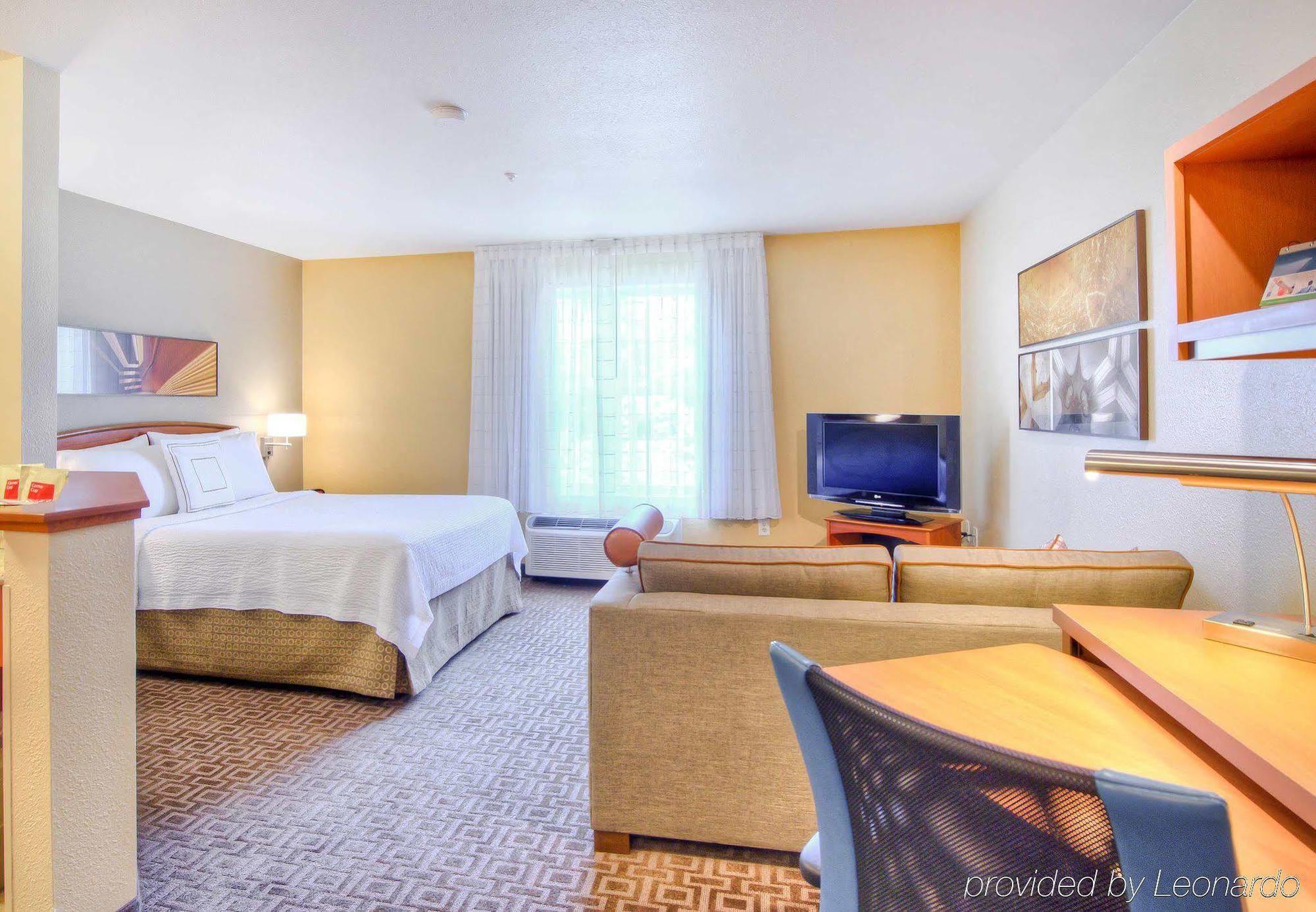Towneplace Suites Raleigh Cary/Weston Parkway Eksteriør bilde
