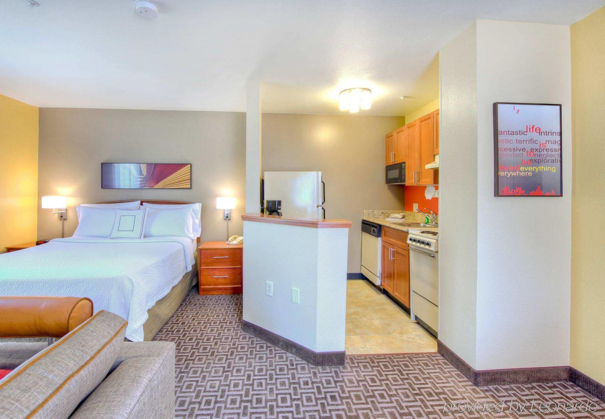 Towneplace Suites Raleigh Cary/Weston Parkway Eksteriør bilde